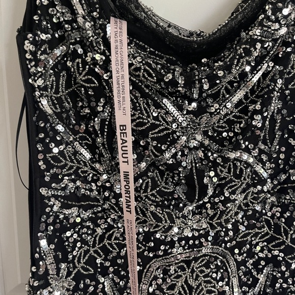 Elegant Black and Silver Sequin Evening Gown NWT size 10 Christmas/New Year's - Picture 5 of 7